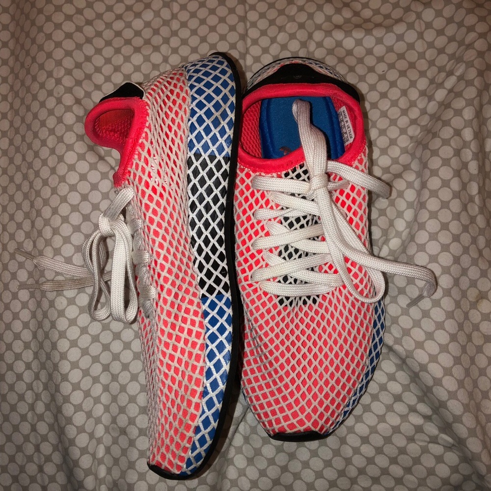 Never worn adidas sneakers